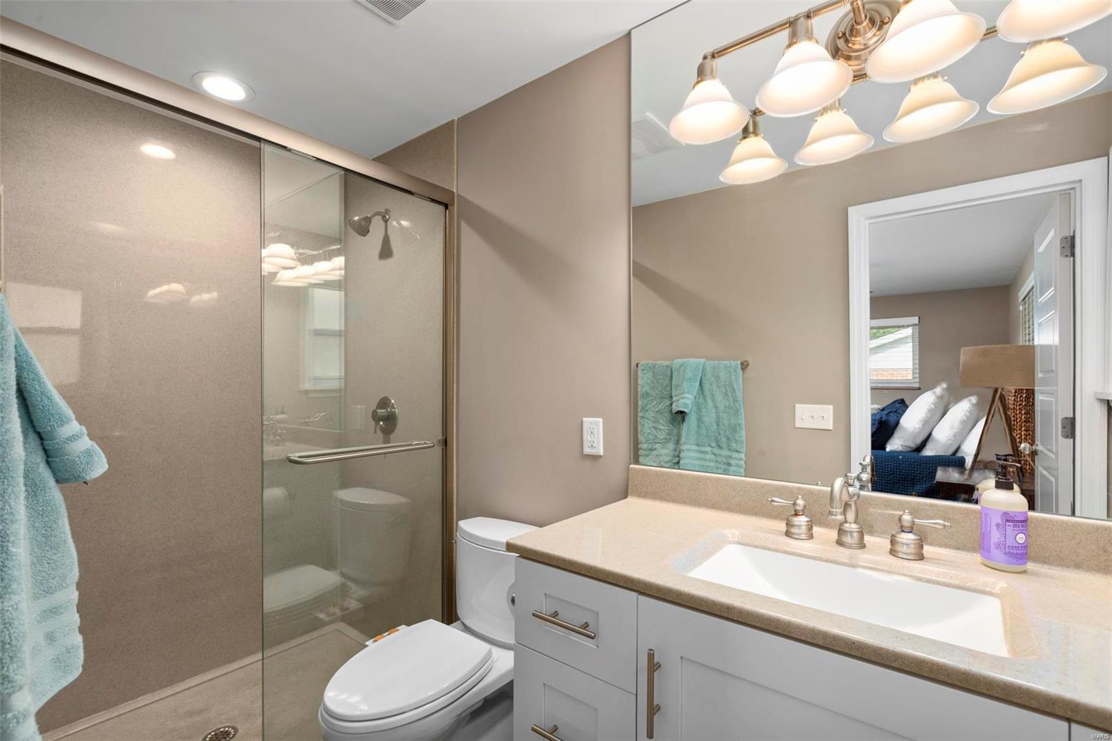 809 Rampart Drive St. Louis, MO 63122 - Photo 13 of 25 Gallery Image 13