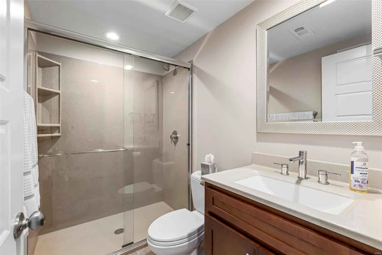 809 Rampart Drive St. Louis, MO 63122 - Photo 20 of 25 Gallery Image 20