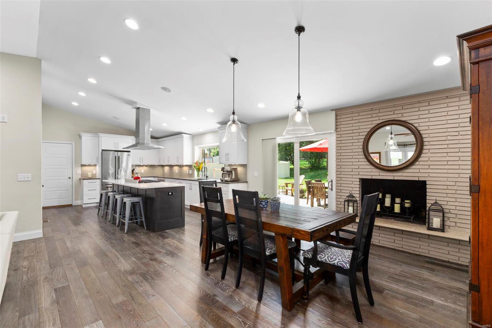 809 Rampart Drive St. Louis, MO 63122 - Photo 9 of 25 Gallery Image 9
