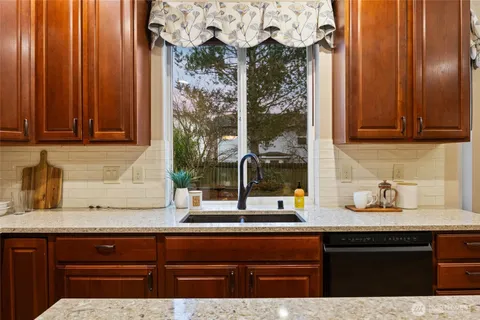 $699,500 | 14027 Southeast 281st Street, Kent, WA 98042