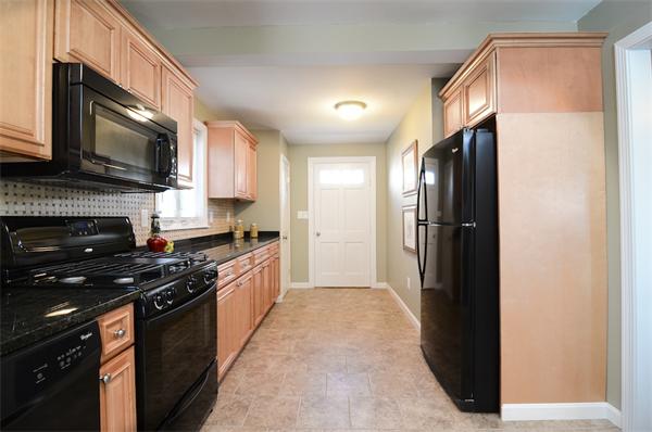 80 Willow Road Nahant, MA 01908 - Photo 7 of 25 Gallery Image 7