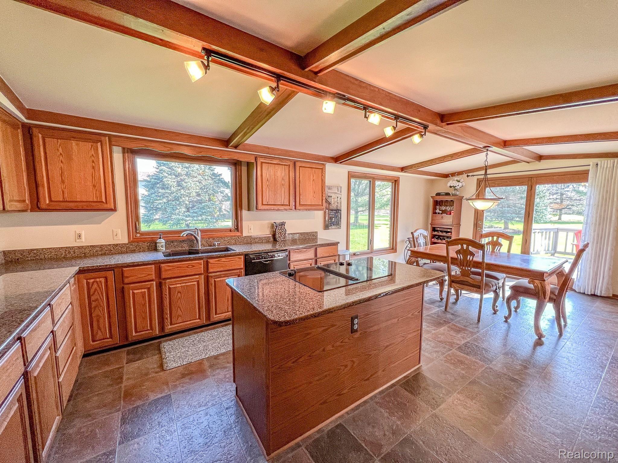 8494 Ranch Estates Road Clarkston, MI 48348 - Photo 6 of 21 Kitchen