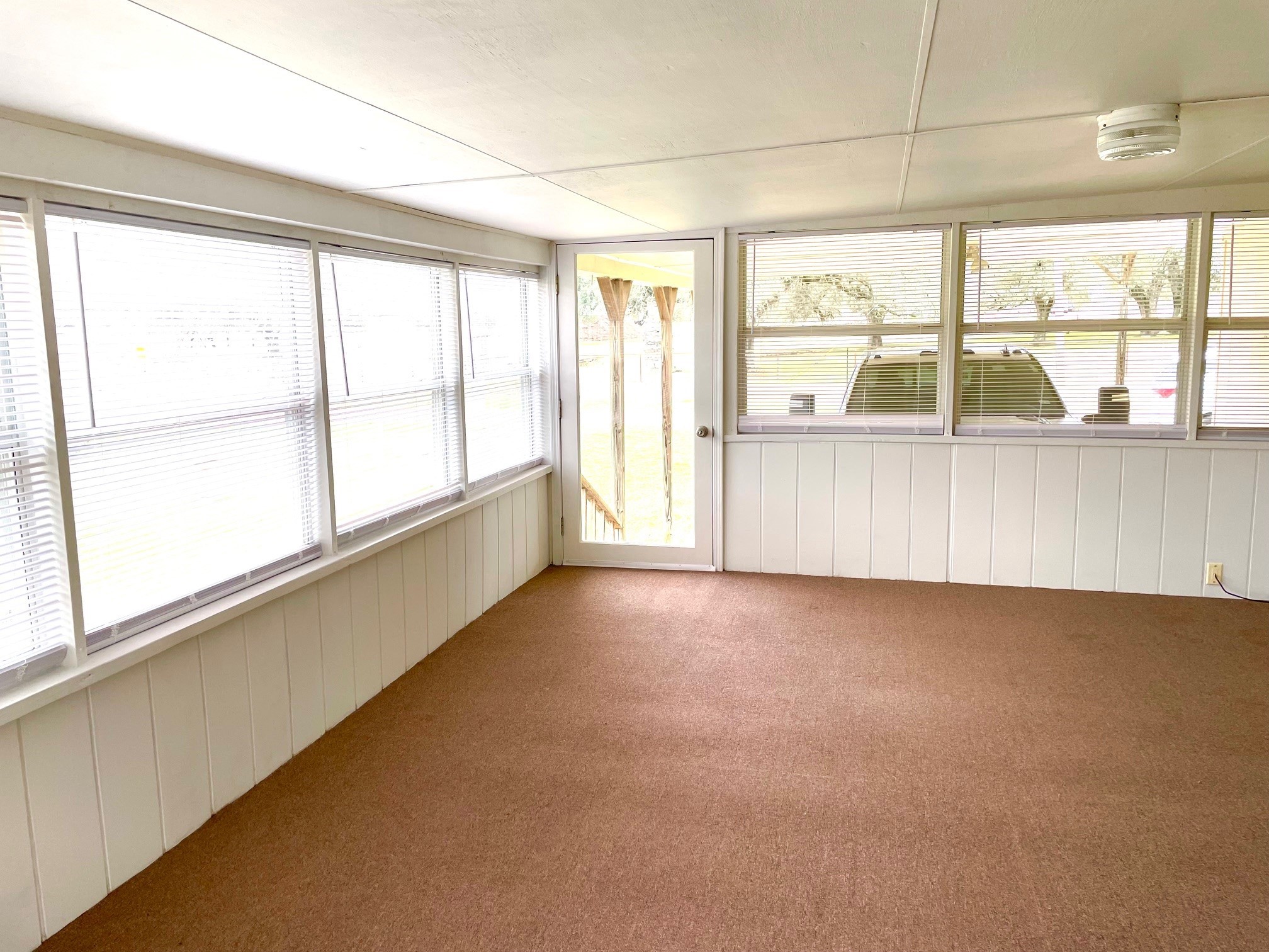 800 Archie Lane Belton, TX 76513 - Photo 11 of 32 Park your truck and step into the Sunroom.