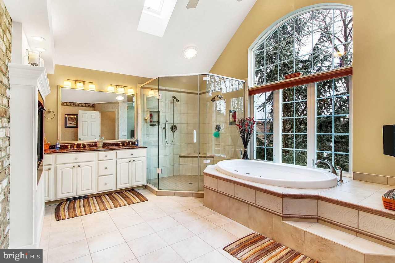 2236 Old Colony Road York, PA 17402 - Photo 17 of 30 Gallery Image 17
