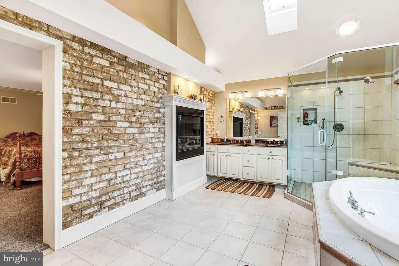 2236 Old Colony Road York, PA 17402 - Photo 18 of 30 Gallery Image 18