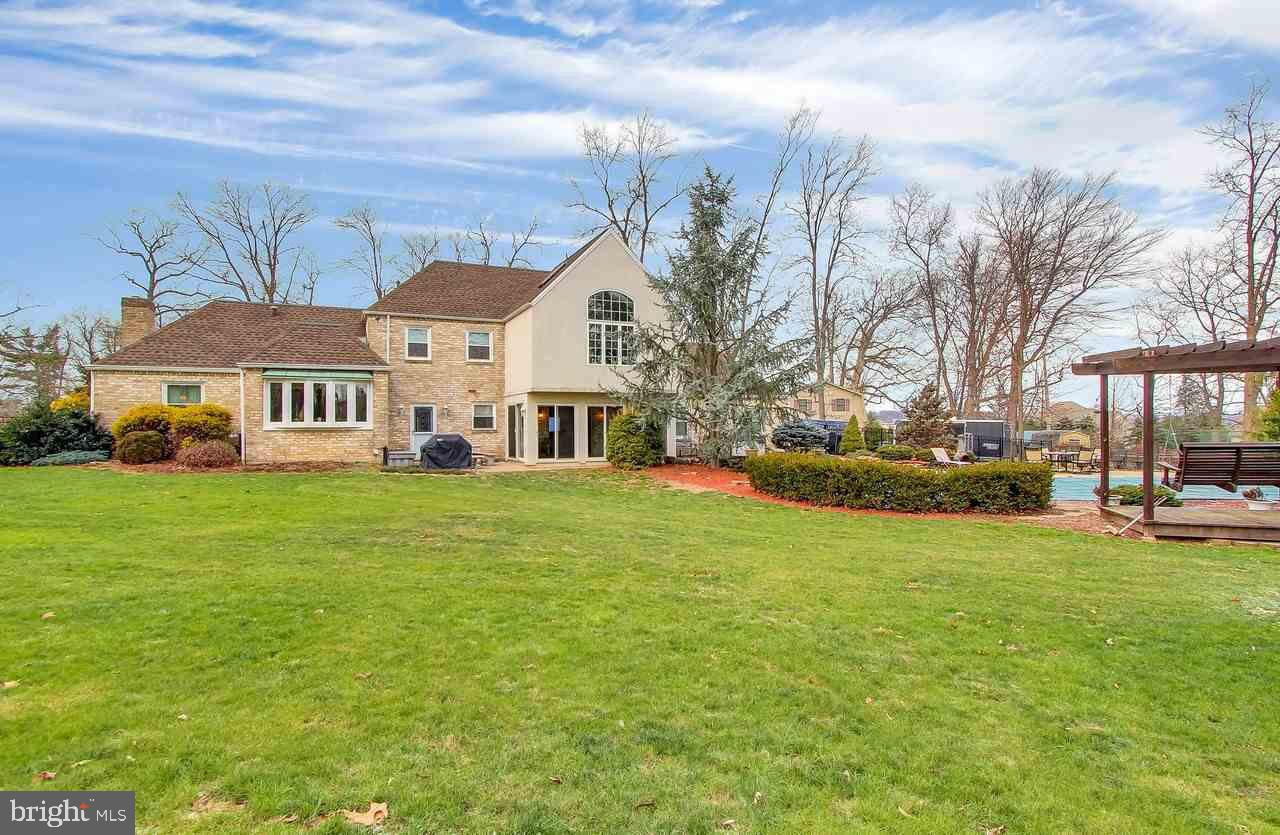 2236 Old Colony Road York, PA 17402 - Photo 27 of 30 Gallery Image 27