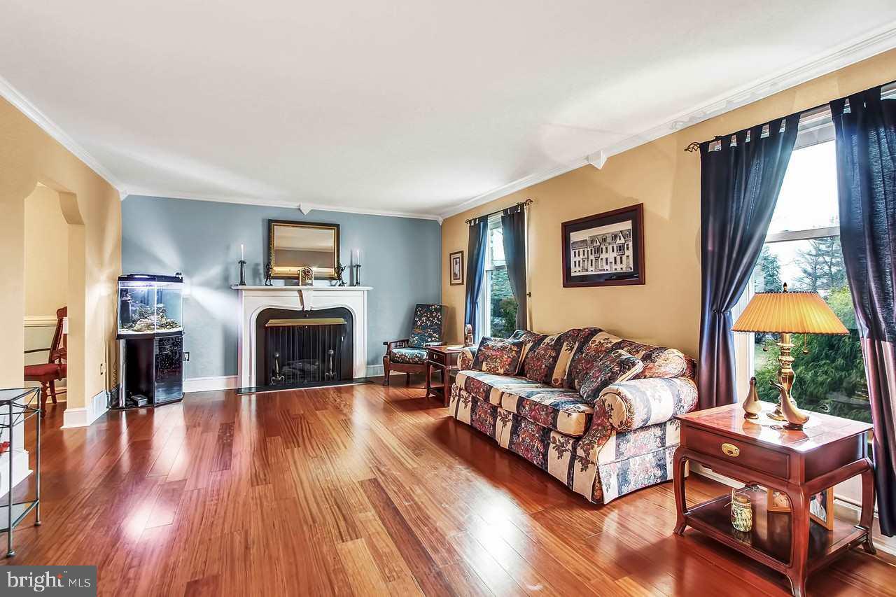2236 Old Colony Road York, PA 17402 - Photo 4 of 30 Gallery Image 4