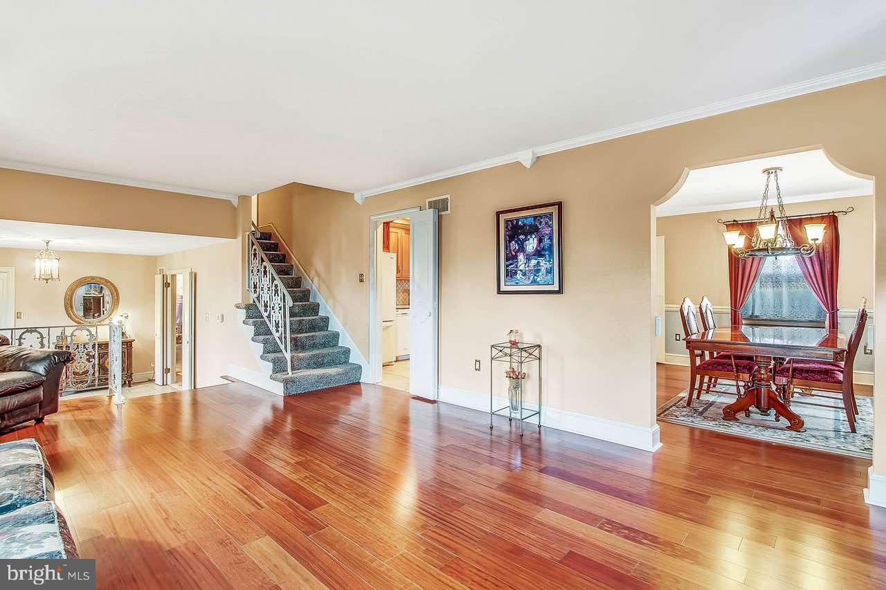 2236 Old Colony Road York, PA 17402 - Photo 5 of 30 Gallery Image 5