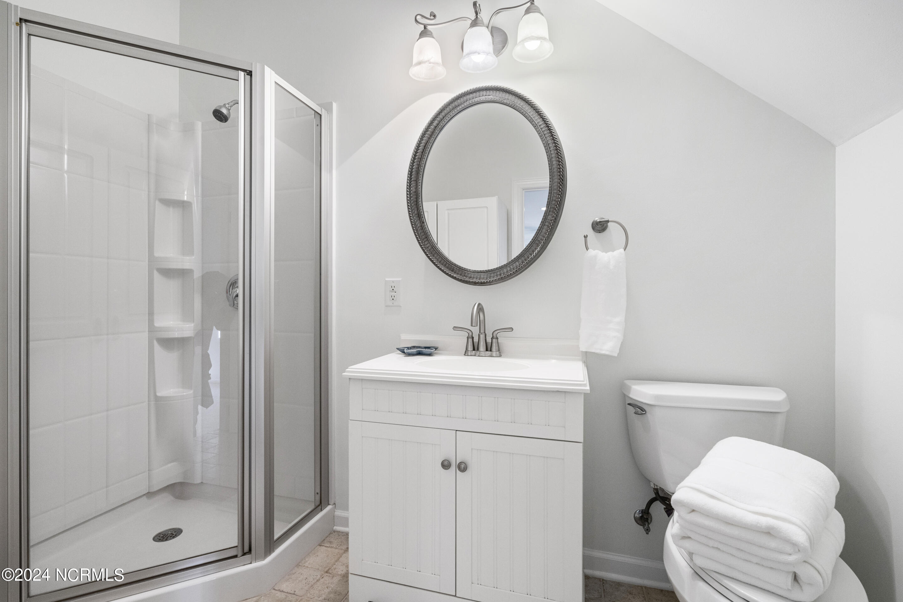 601 Ravenswood Road Hampstead, NC 28443 - Photo 63 of 100 Bathroom off of flex room