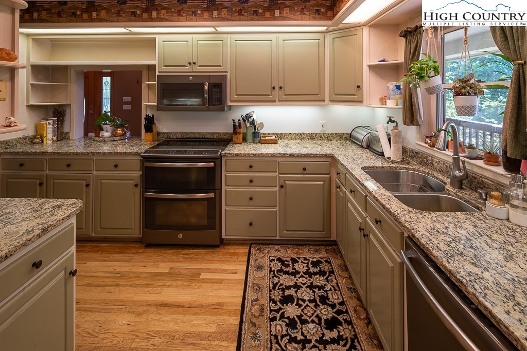 185 Grandview Heights Boone, NC 28607 - Photo 11 of 50 Gallery Image 11