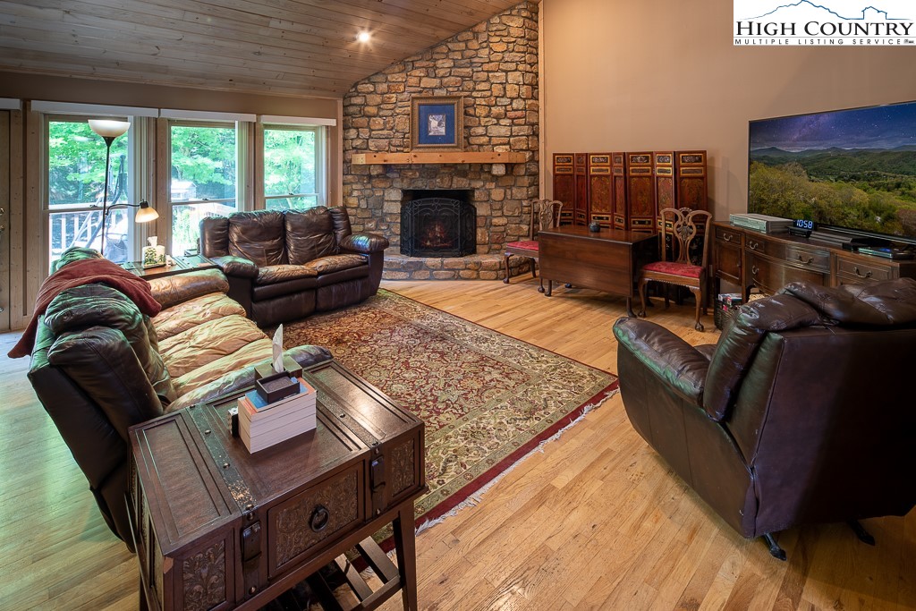 185 Grandview Heights Boone, NC 28607 - Photo 4 of 50 Gallery Image 4