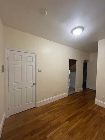 $2,200 | 711 Broadway, Unit 6, Everett, MA 02149