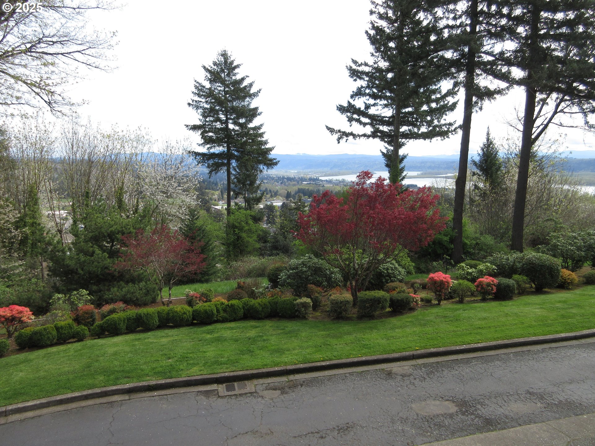 2038 Northwest Fargo Loop Camas, WA 98607 - Photo 2 of 22 Gallery Image 2