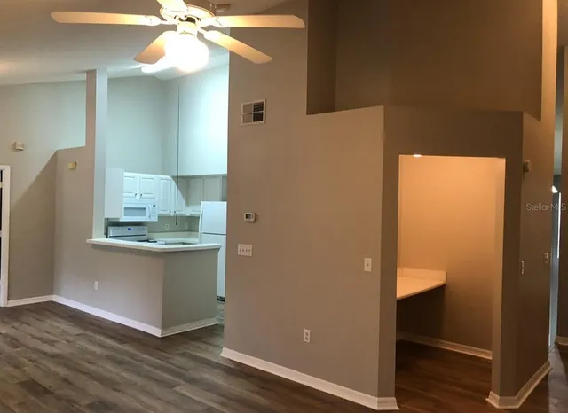 $2,175 | 10000 Southwest 52nd Avenue, Unit AA159, Gainesville, FL 32608