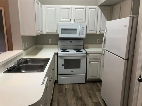 $2,175 | 10000 Southwest 52nd Avenue, Unit AA159, Gainesville, FL 32608