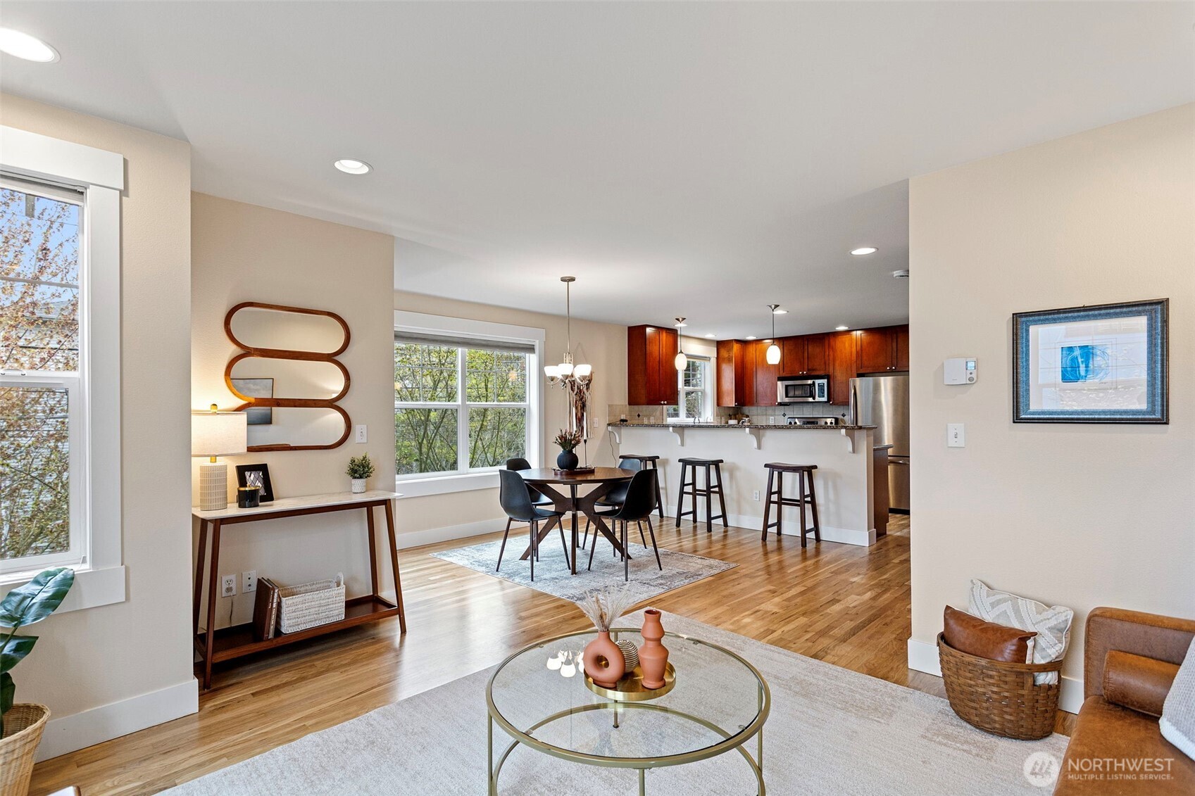 9501 Interlake Avenue North Seattle, WA 98103 - Photo 7 of 36