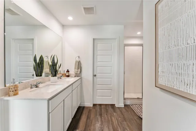 $269,990 | 4821 Peanut Butter And Jelly Drive, Houston, TX 77048