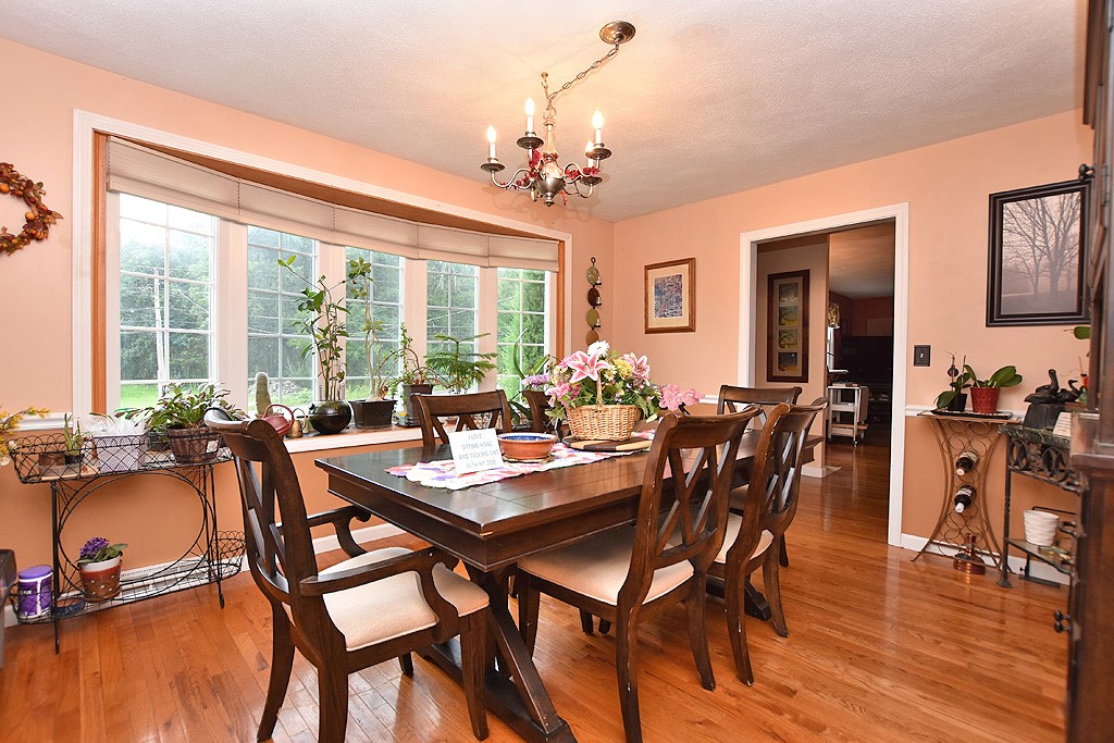 1035 Great Road Lincoln, RI 02865 - Photo 5 of 9
