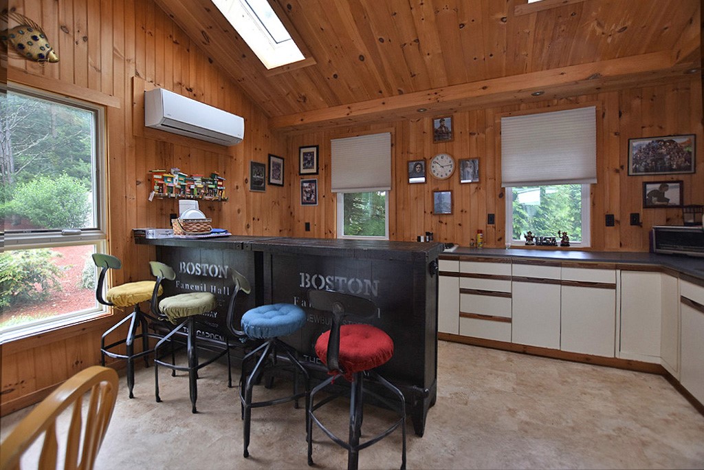1035 Great Road Lincoln, RI 02865 - Photo 7 of 9