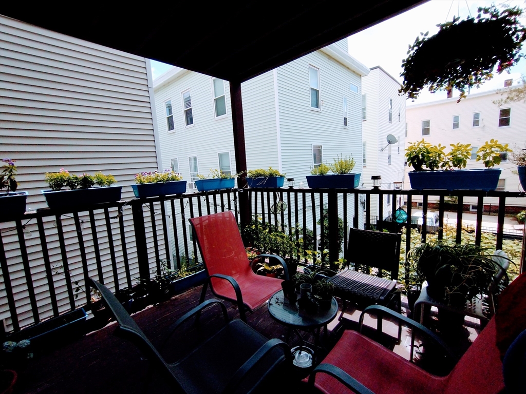 10 Hardwick Street, Unit 2 Cambridge, MA 02141 - Photo 6 of 11