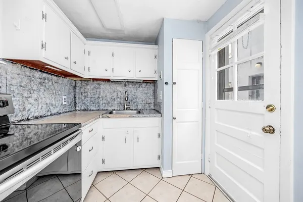 $289,000 | 988 Washington Street, Unit 6, Weymouth, MA 02189