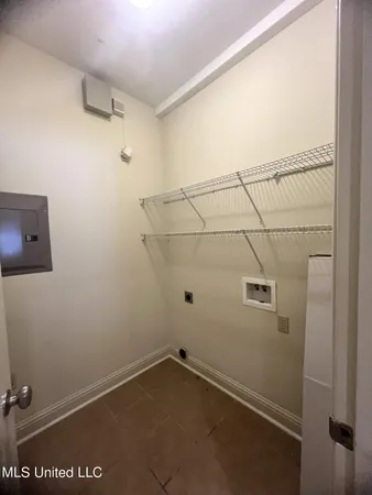 $1,375 | 918 Jefferson Drive, Gulfport, MS 39507
