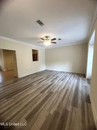 $1,375 | 918 Jefferson Drive, Gulfport, MS 39507