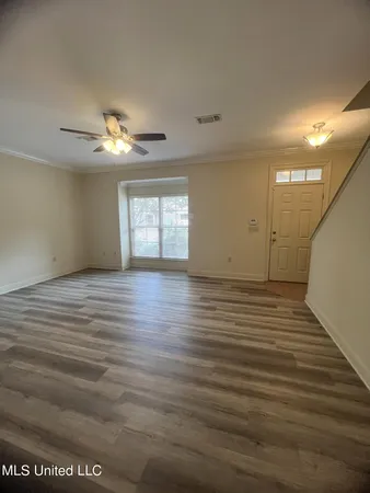 $1,375 | 918 Jefferson Drive, Gulfport, MS 39507