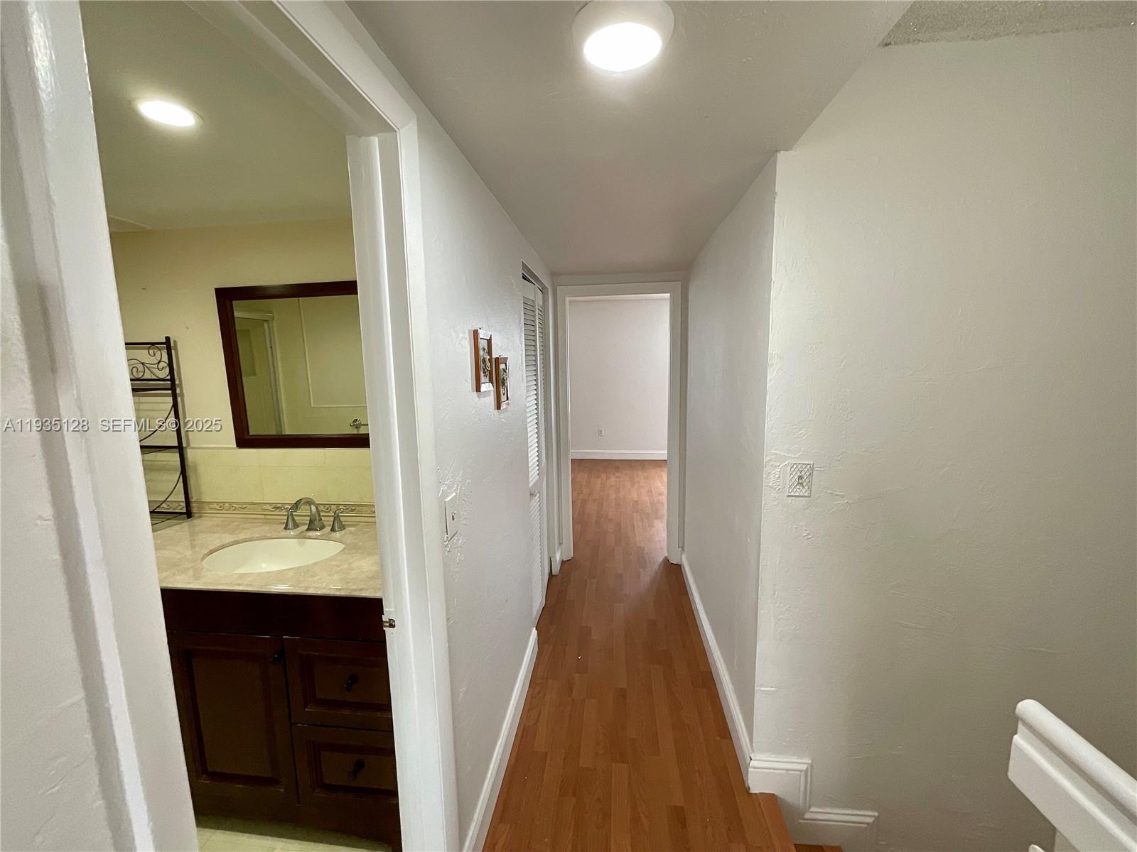 895 West 79th Place Hialeah, FL 33014 - Photo 13 of 38