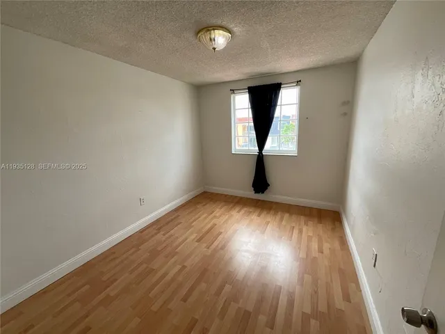 $3,250 | 895 West 79th Place, Hialeah, FL 33014