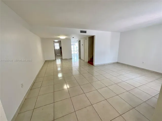 $3,250 | 895 West 79th Place, Hialeah, FL 33014