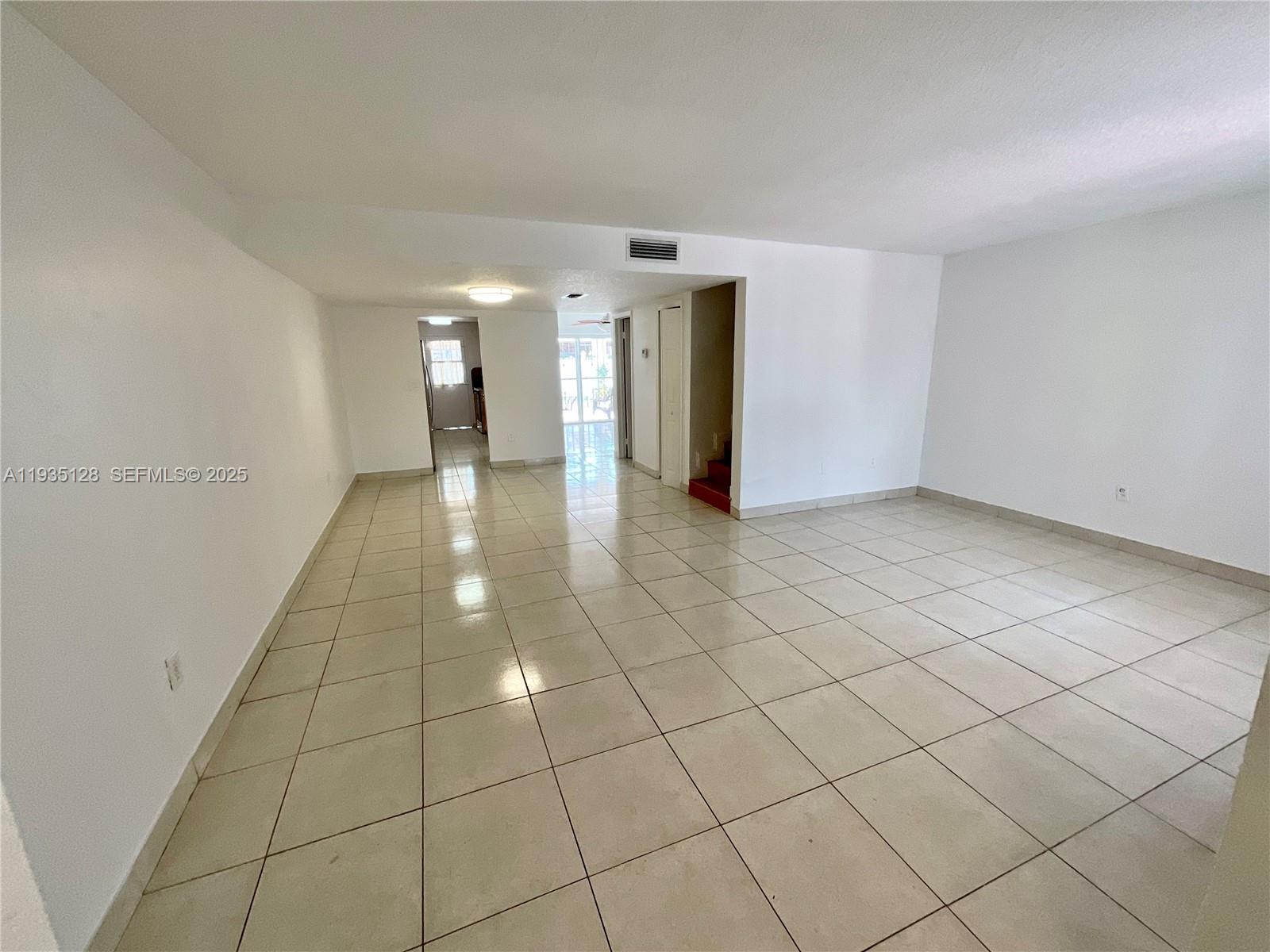 895 West 79th Place Hialeah, FL 33014 - Photo 3 of 38