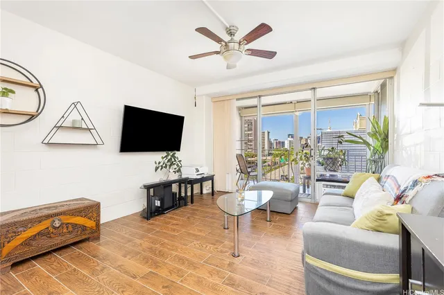 $340,000 | 1415 Victoria Street, Unit 211, Honolulu, HI 96822