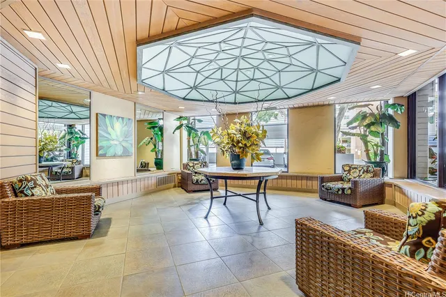 $340,000 | 1415 Victoria Street, Unit 211, Honolulu, HI 96822