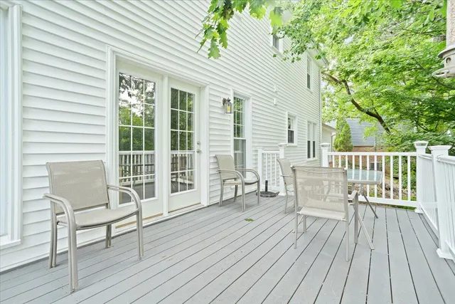 a front view of house with yard
