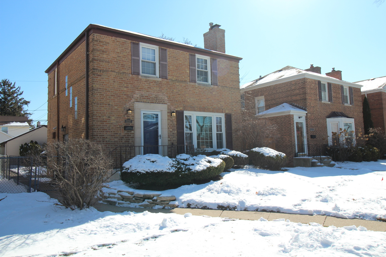 5237 North Olcott Avenue Chicago, IL 60656 - Photo 2 of 26 a front view of a house