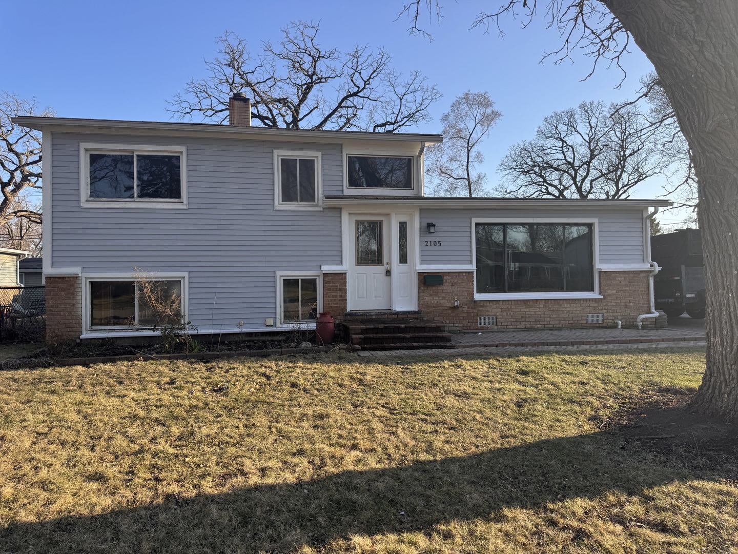 2105 Devonshire Road Waukegan, IL 60087 - Photo 1 of 14 Gallery Image 1