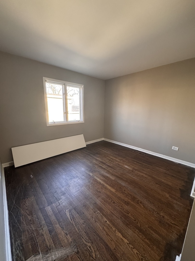 2105 Devonshire Road Waukegan, IL 60087 - Photo 9 of 14 Gallery Image 9