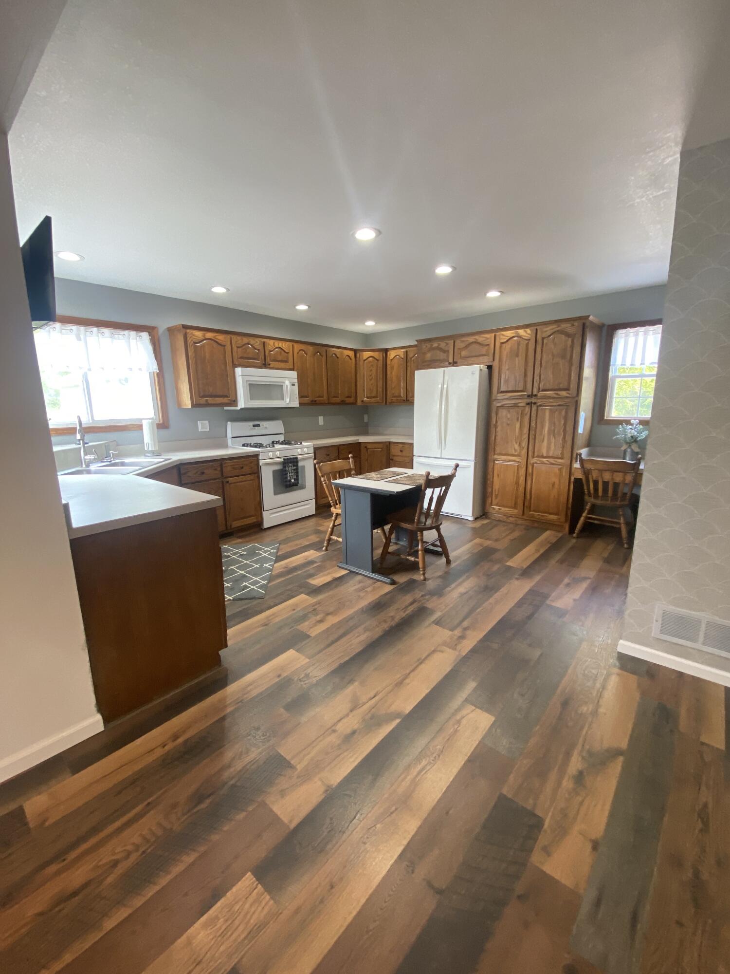 3171 Knowles Road North Adams, MI 49262 - Photo 5 of 35 Kitchen 2