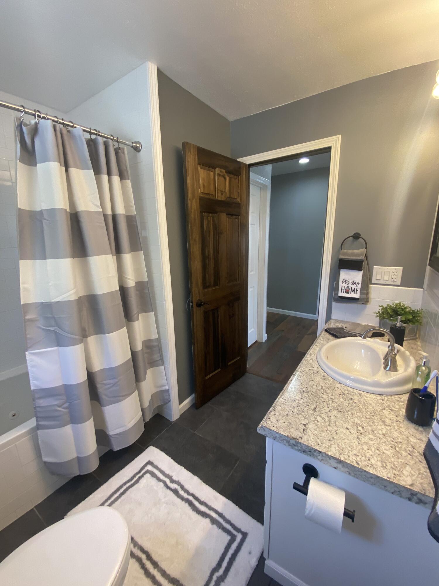 3171 Knowles Road North Adams, MI 49262 - Photo 10 of 35 Bathroom 2