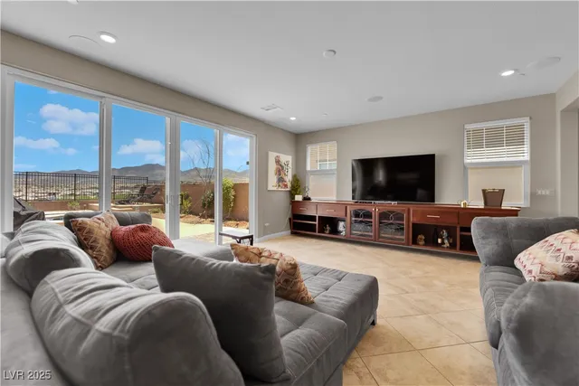 $749,900 | 2714 Frabiele Street, Henderson, NV 89044