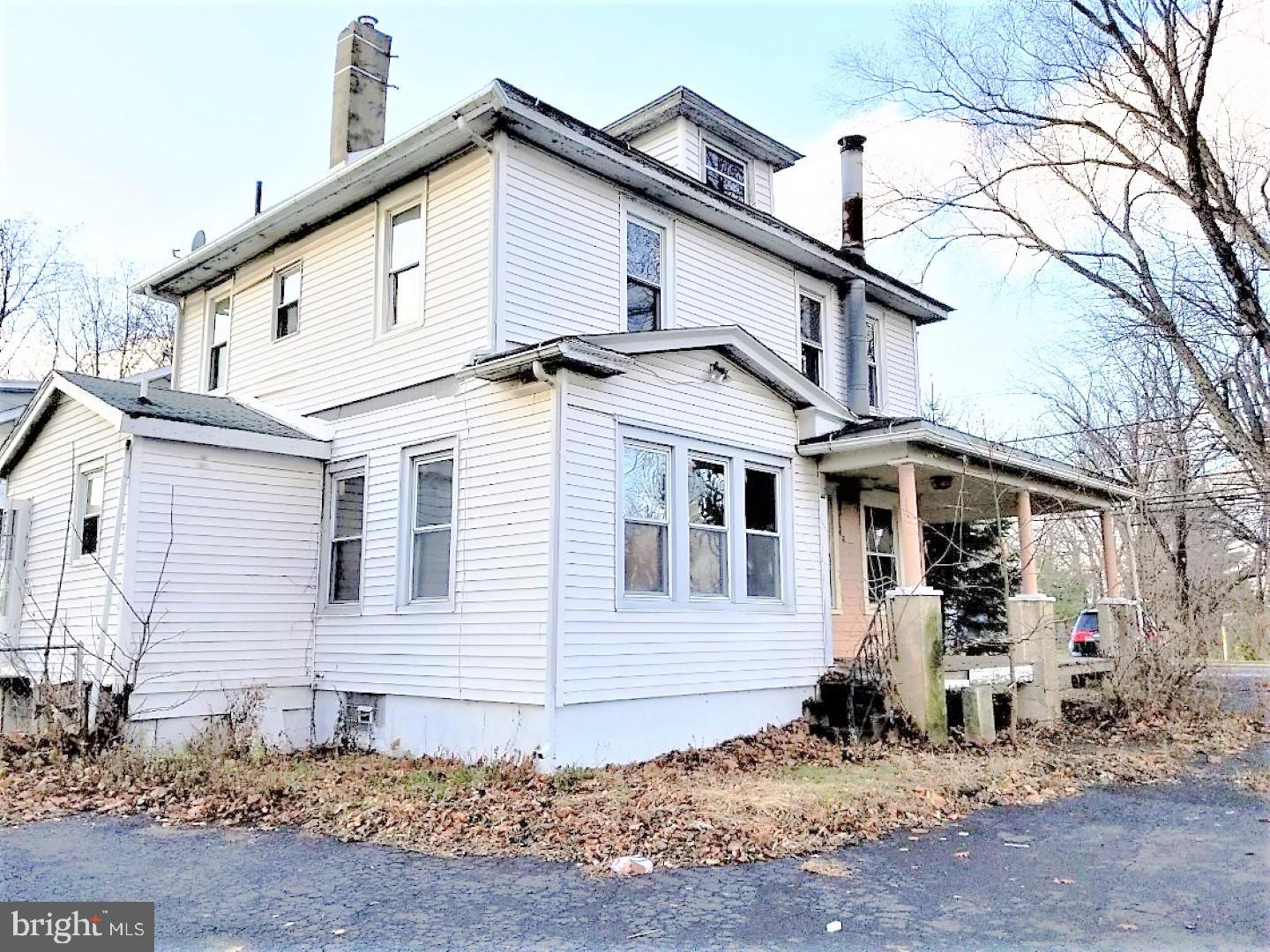 863 Beverly Road Burlington, NJ 08016 - Photo 2 of 11