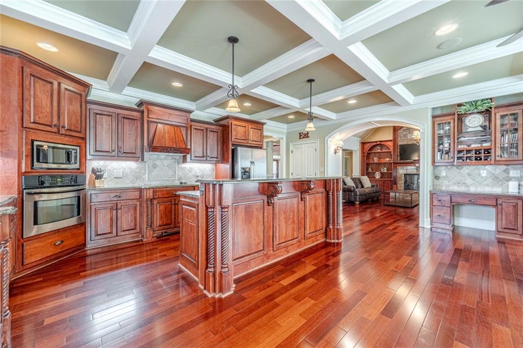 2124 Stonegate Way Monroe, GA 30656 - Photo 5 of 52