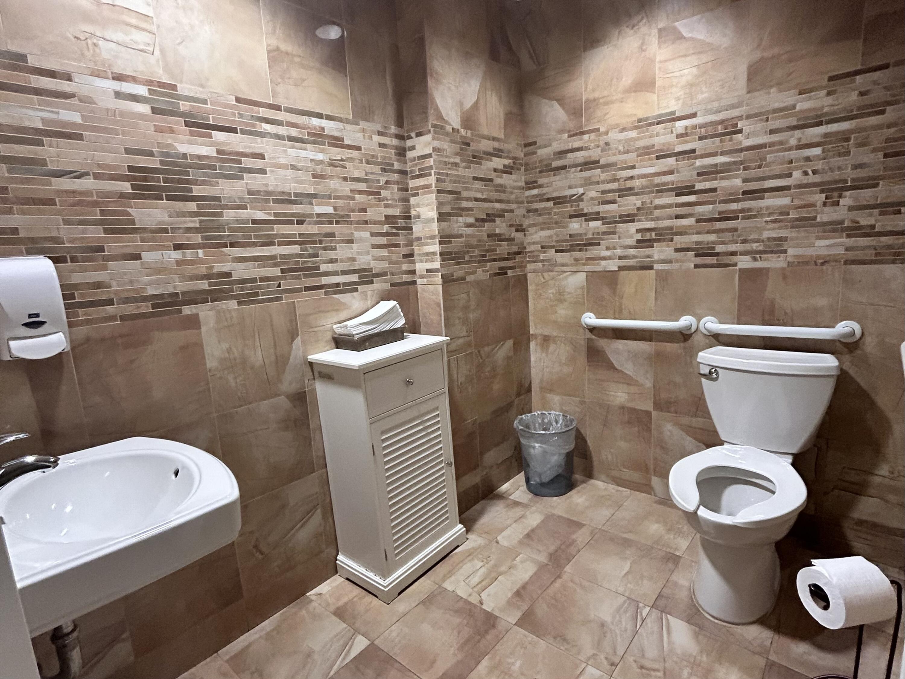 2001 North Ocean Boulevard, Unit 602 Boca Raton, FL 33431 - Photo 48 of 70 Spa_Bathroom