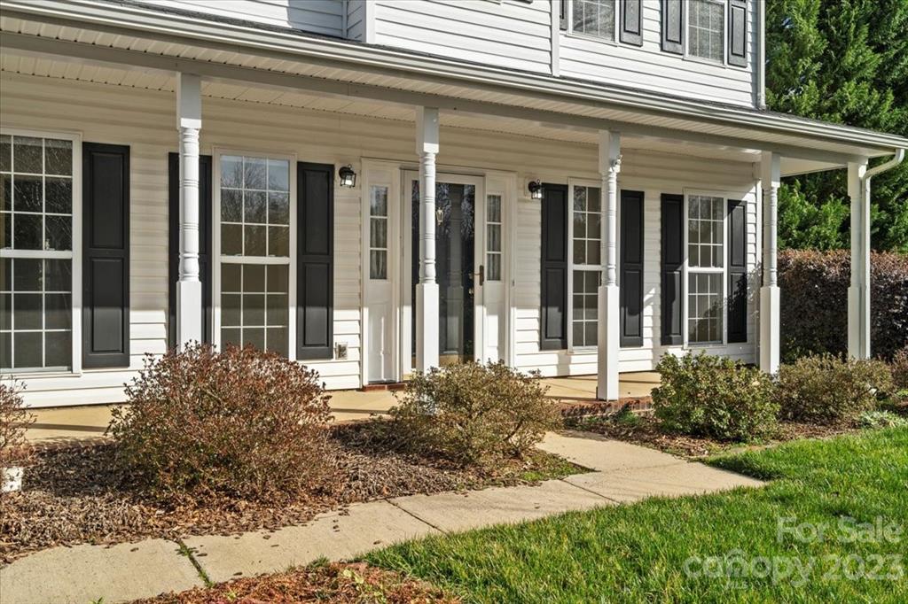 527 North Portman Lane Fort Mill, SC 29708 - Photo 2 of 39 Gallery Image 2