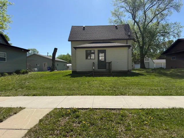 $35,000 | 408 North Jefferson Street, Minneota, MN 56264