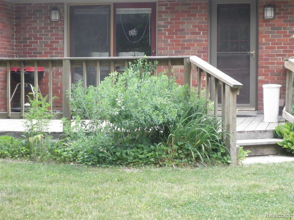 76135 Van Dyke Road Romeo, MI 48065 - Photo 3 of 23 P6160262.JPG