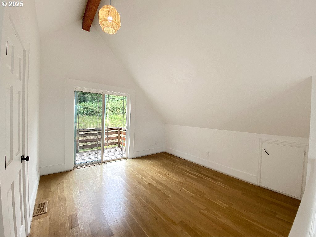 14101 Southwest Hidden Hills Road McMinnville, OR 97128 - Photo 14 of 27 Gallery Image 14