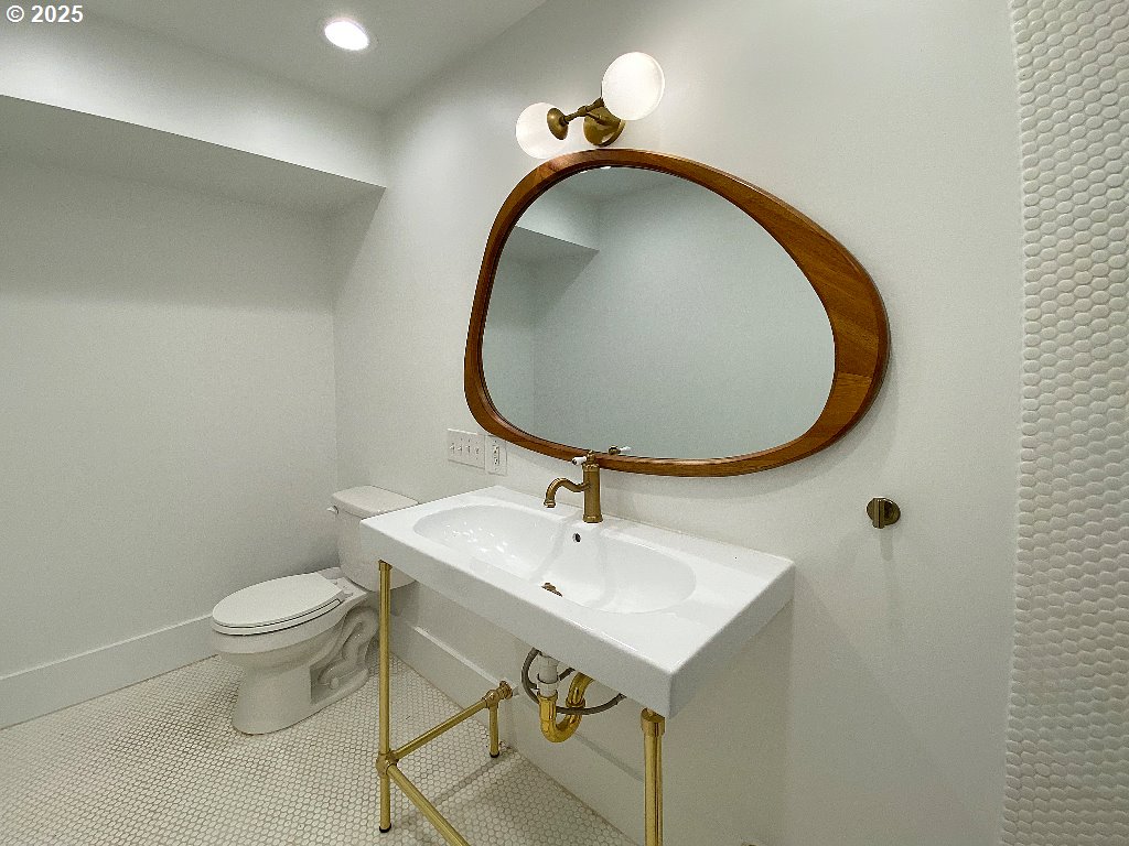 14101 Southwest Hidden Hills Road McMinnville, OR 97128 - Photo 19 of 27 Gallery Image 19
