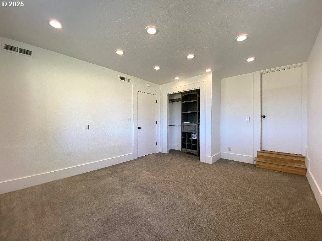 14101 Southwest Hidden Hills Road McMinnville, OR 97128 - Photo 22 of 27 Gallery Image 22